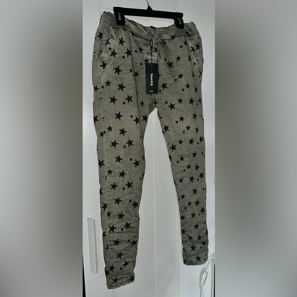 NWT Venti6 All Over Star Joggers